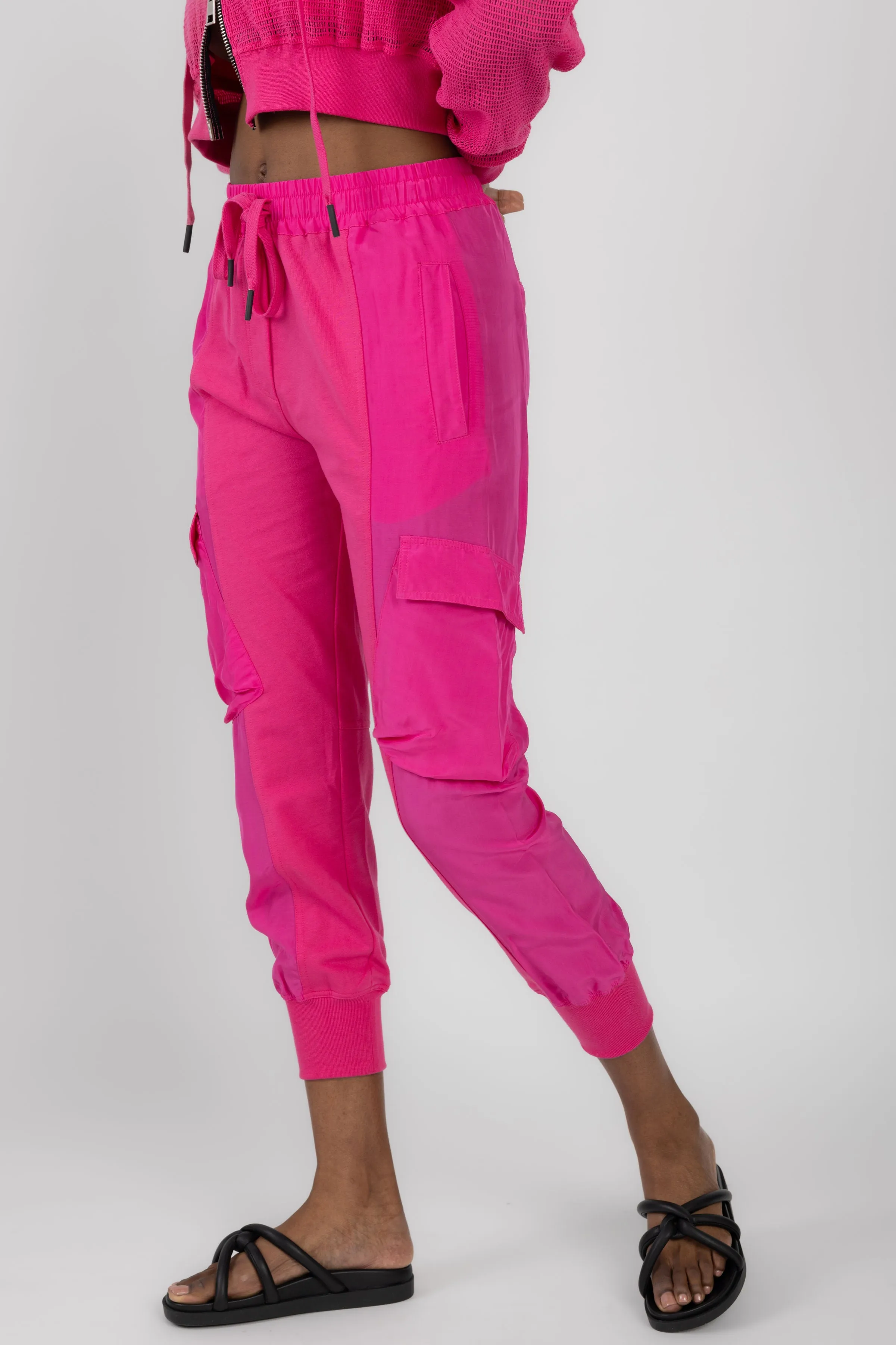 Cargo Jogging Pant in Fucsia