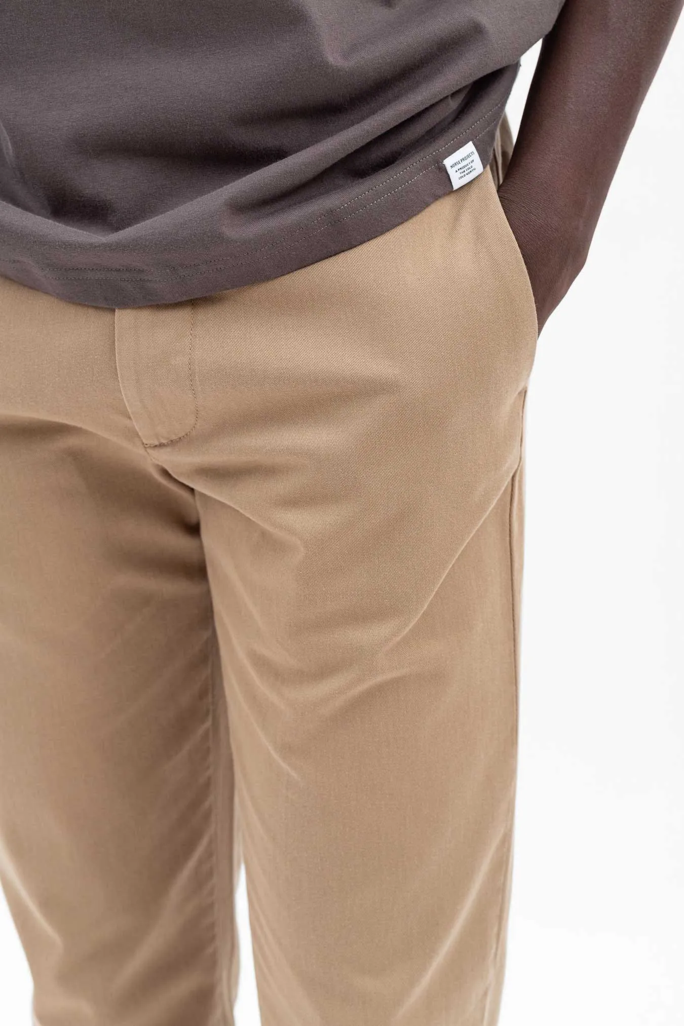 Norse Projects Aros Regular Light Stretch Chinos in Utility Khaki