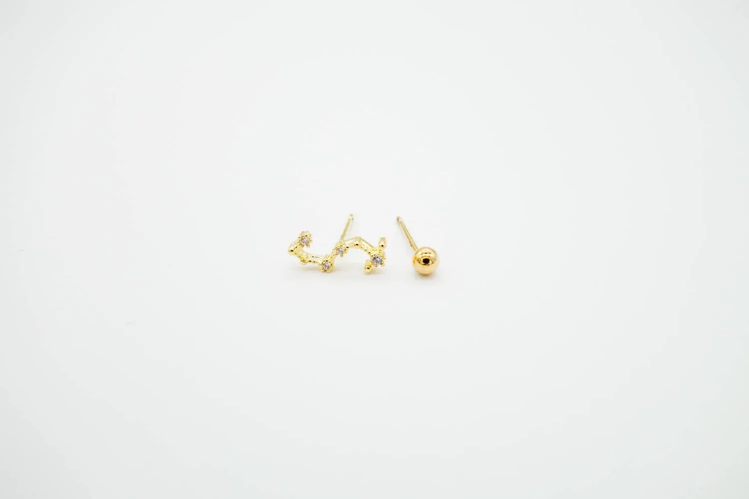 Scorpio Earrings Oct 23. - Nov 21.