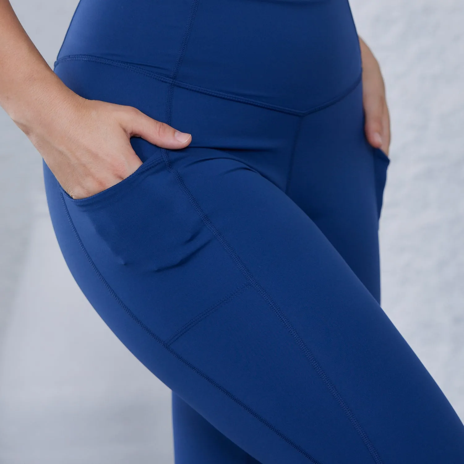 Serenity Pocket Legging in Oxford Blue - 24"