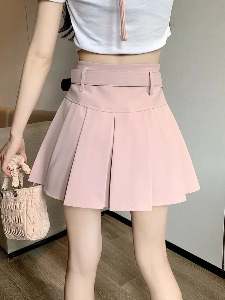 Sweet Pleated Mini-Skirt With Belt